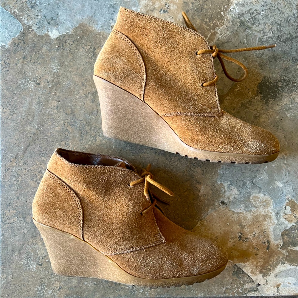 Tan leather wedge ankle boots lace up size 10